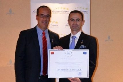 Ortín y Asociados recibe la medalla al trabajo