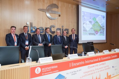 Ponentes del I Encuentro Internacional de Economistas Contables en Zaragoza