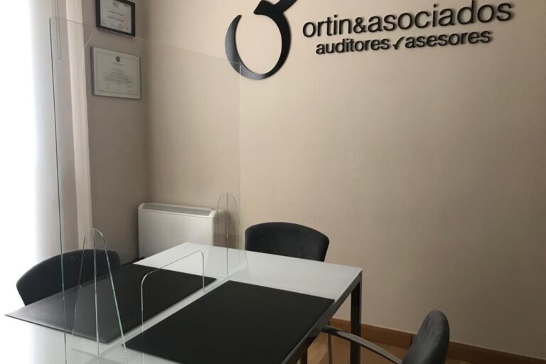 Foto Sala de reuniones · Ortín y Asociados